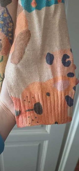 Sweter damski w pieski