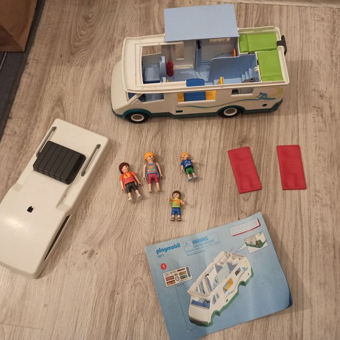 Playmobil 6671 Samochód kempingowy. Fajny zestaw! Super zabawka.