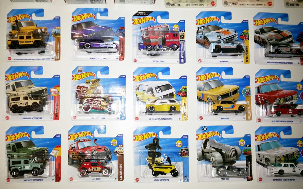 Carros de Coleção 1/64 - Hot Wheels - Matchbox - Majorette etc