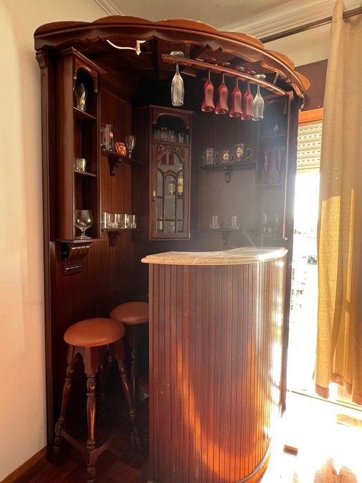 Móvel “bar” para desocupar