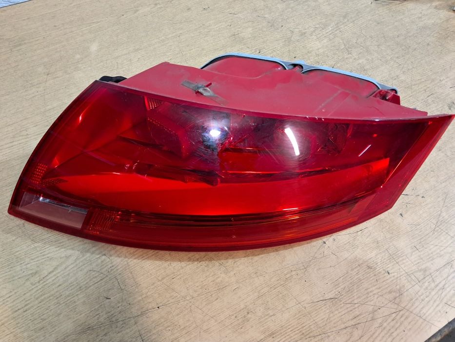 AUDI TT 8J coupe lampa prawy tył prawa tylna oryginał