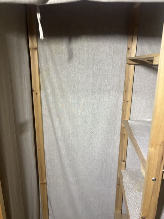 Armário de madeira 80x50x165 cm com cobertura de pano