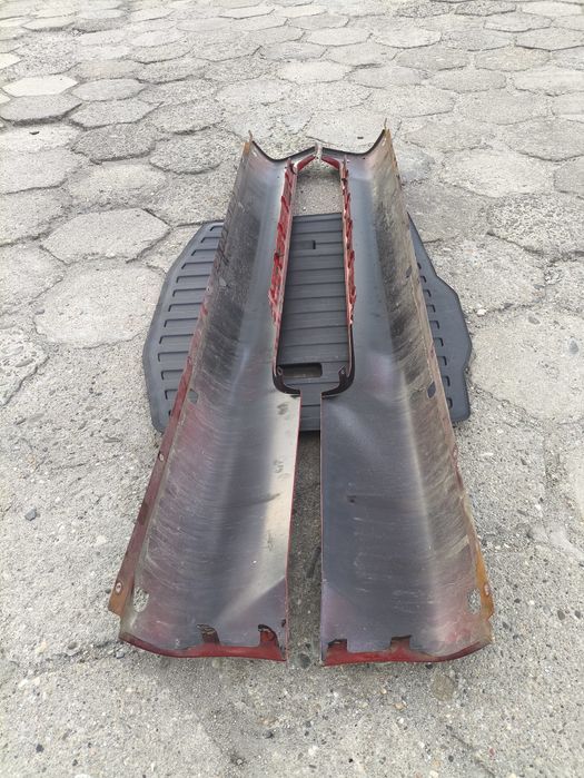 Listwy nakładki progowe progi Audi TT 8N