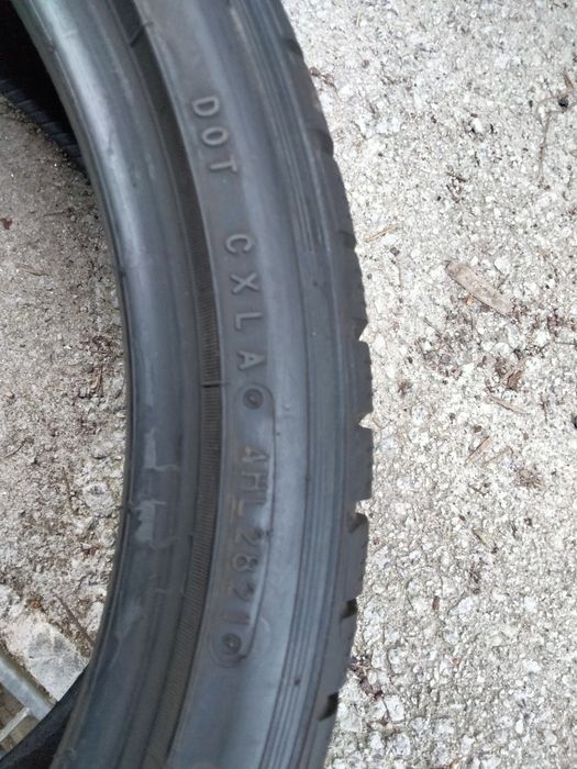 245 35R20 da Toyo