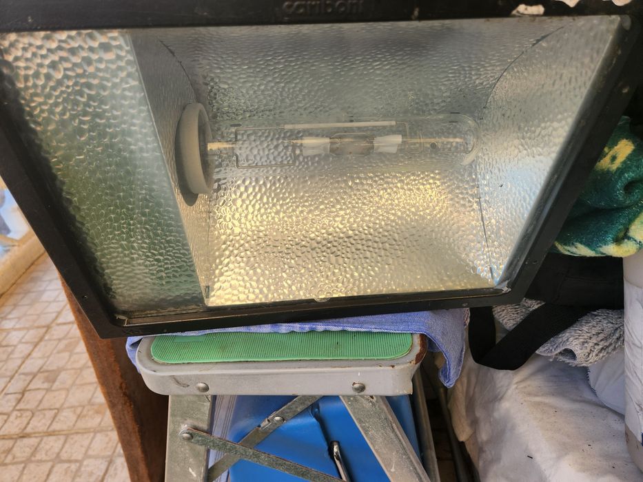 Projector aluminio 8 kilos Profissional