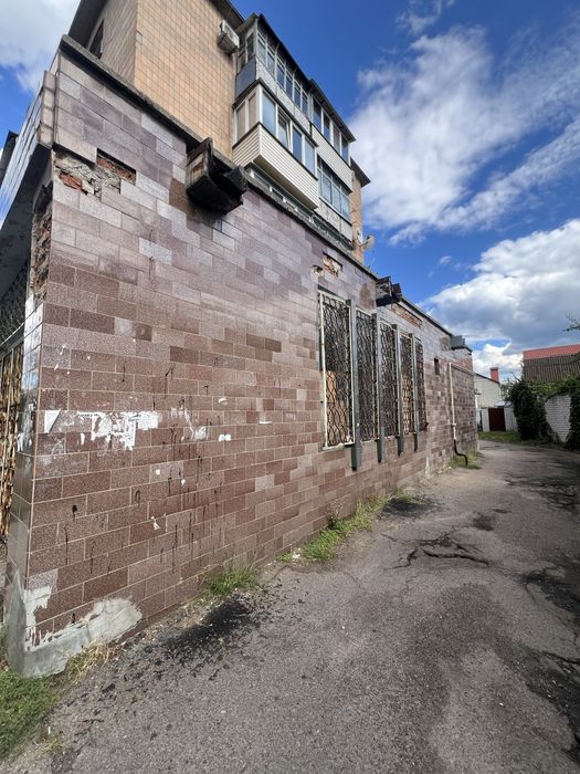 Оренда комерції 402 м² , 1$ м², довгостроково, вул. Пальохи 1