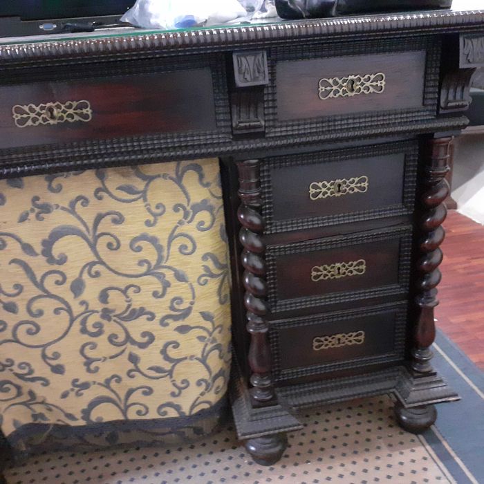 Conjunto escritorio em Pau Santo - Torcidos e Tremidos