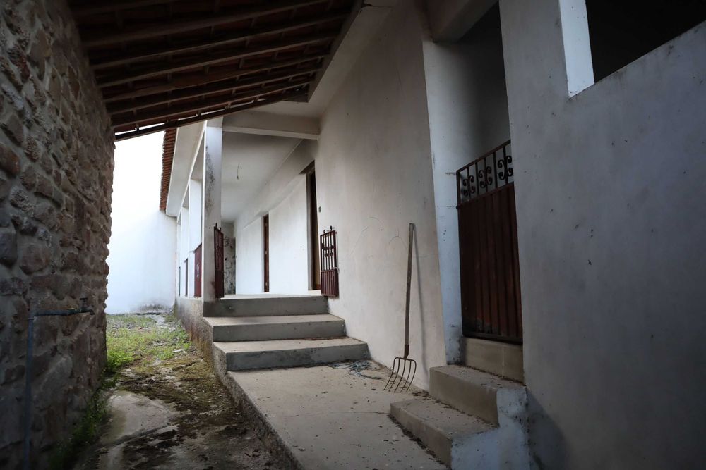 Moradia para restauro - Boticas