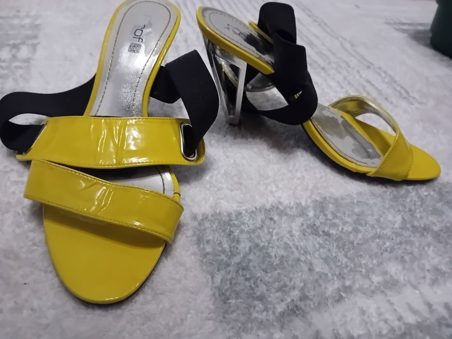 Sapatos salto prof n°38