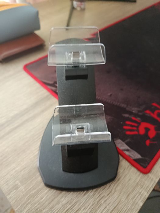 Carregador para comando de ps 5 e ps 4 sem garantia
