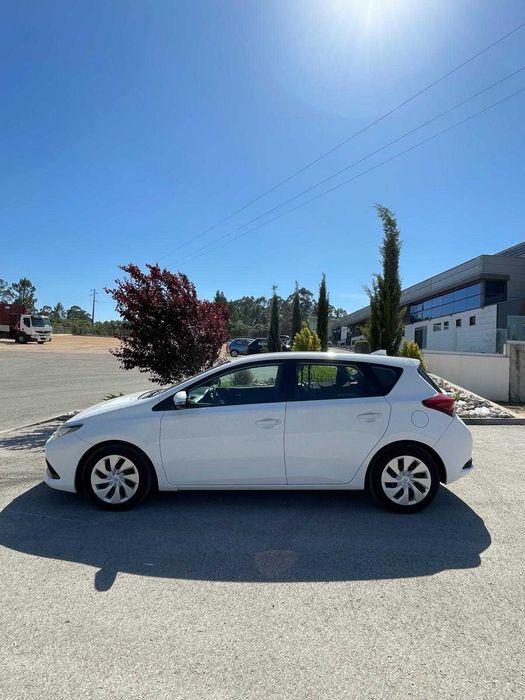 Toyota Auris Comercial