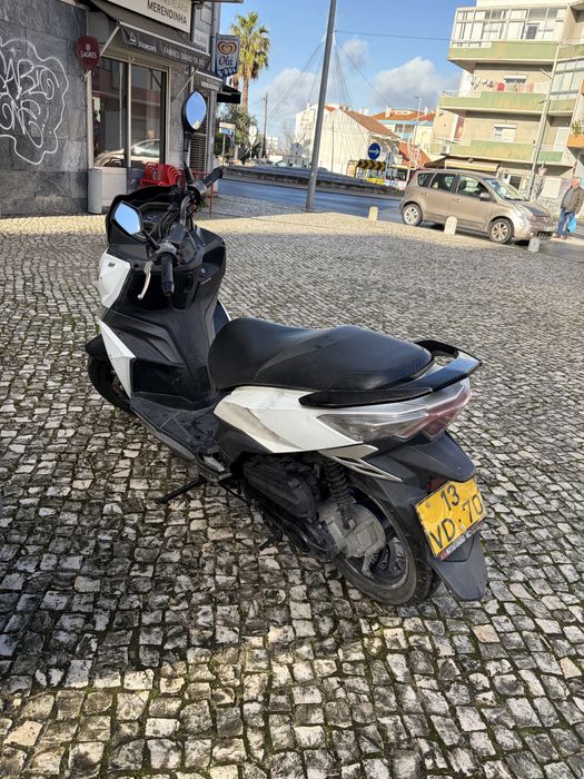 Mota SYM Branca 50cc