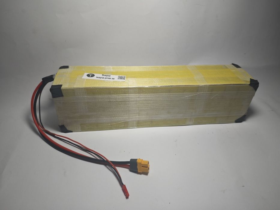 Li-ion аккумулятор 36V 20Ah из элементов Tesla 21700 с Daly BMS