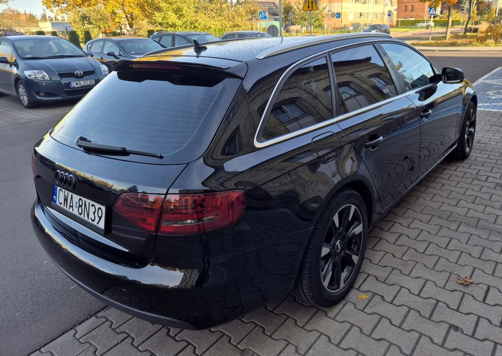 Audi A4 b8 2009r. Doinwestowane  auto