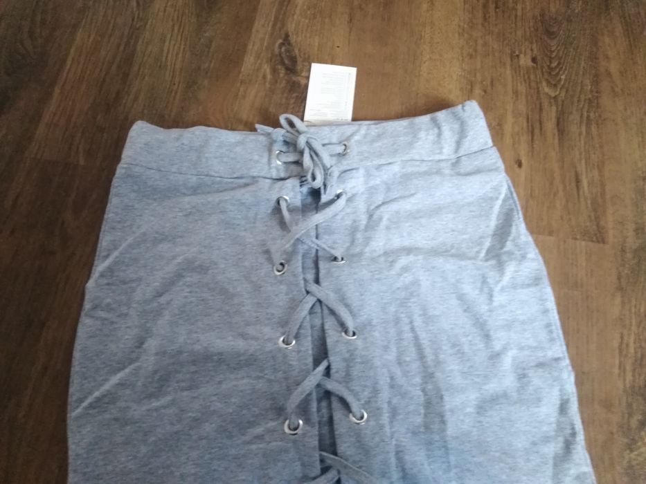 Spódniczka roz uni. Nowa