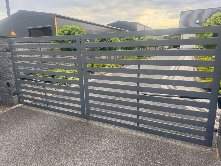 Sprzedam bramę i furtkę