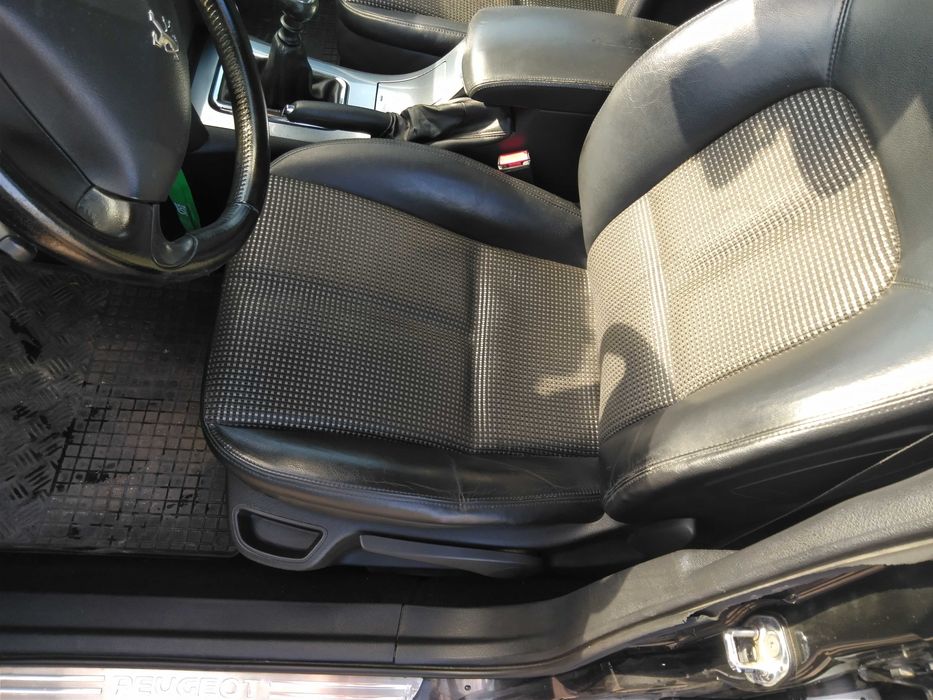 Peugeot 407  2.2 benzyna