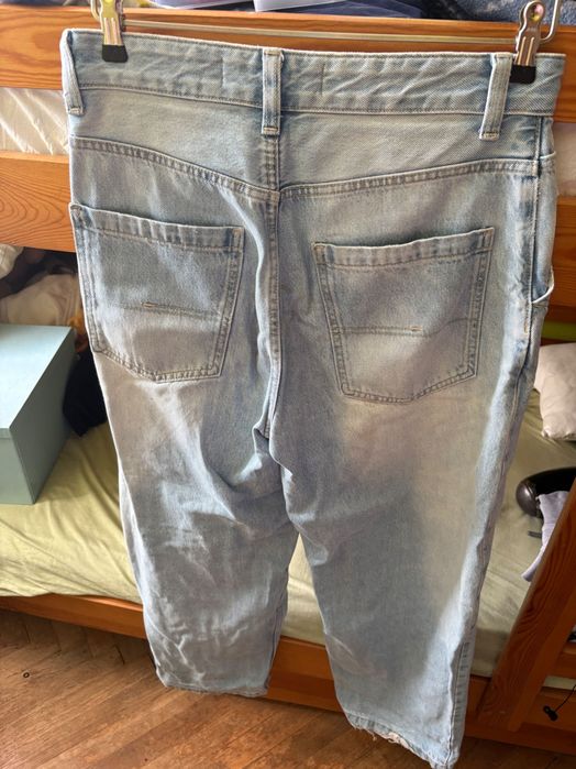 Jeansy błękitne  Bershka