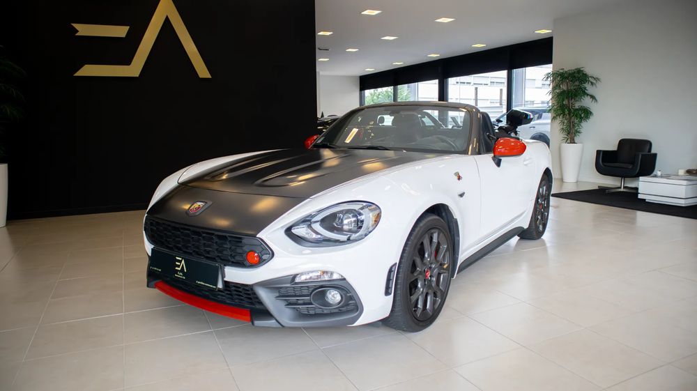 Abarth 124 Spider