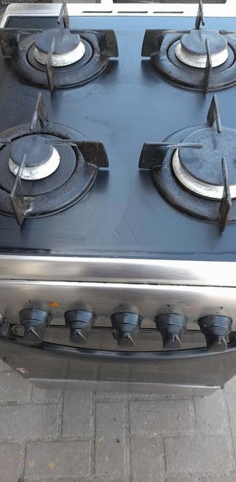 Kuchenka gazowo-elektryczna Hotpoint Ariston rożen inoks