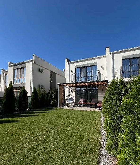 Продам таунхаус Золотые ключи,  ул. Полтавская