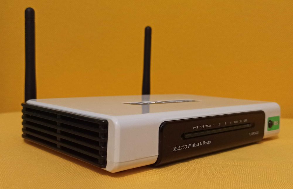 Wi-Fi роутер TP-LINK TL-MR3420 (USB/3G/3.75G)