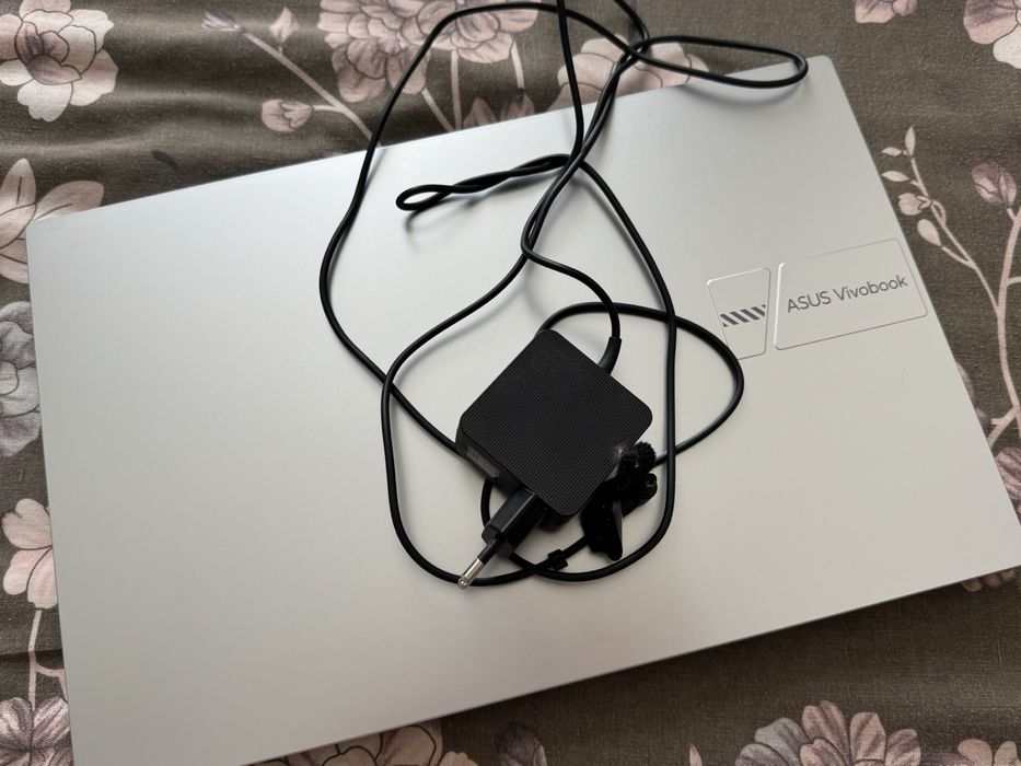 ASUS Vivobook 15