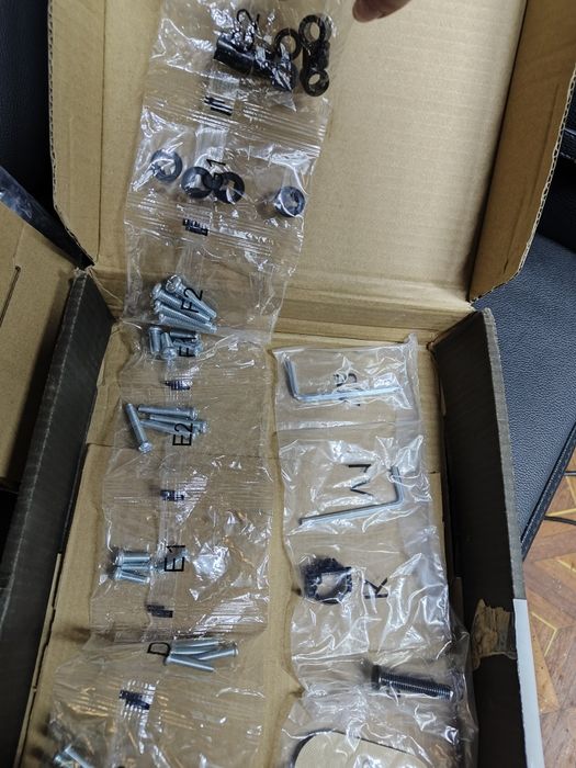 Настільне кріплення для монітору або телевізора. Perlegear.