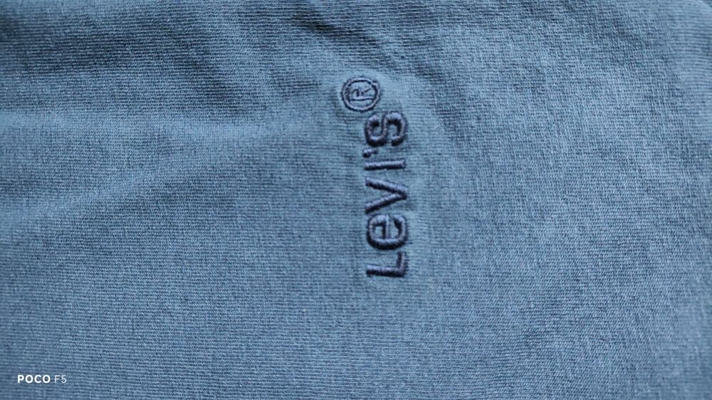 Levi's granatowy t-shirt rozm L jak XL haftowane logo