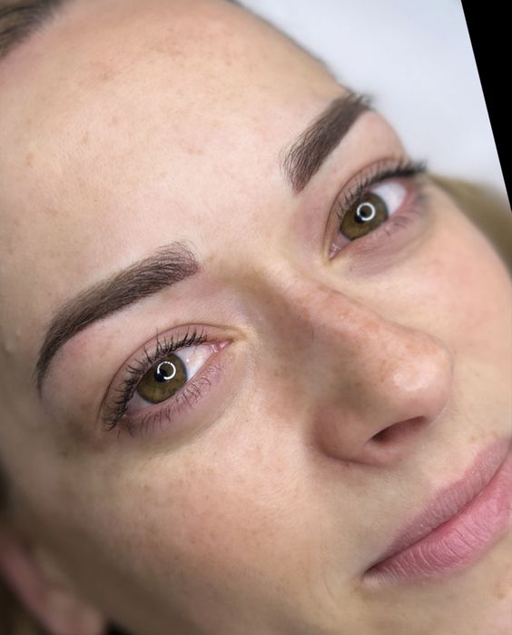 Makijaż permanentny brwi lub ust  450zł