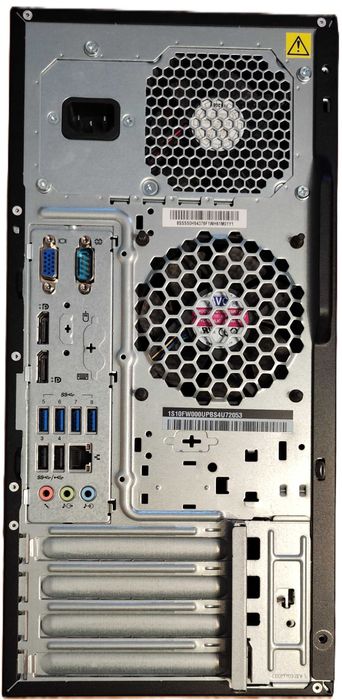 Komputer stacjonarny LENOVO ThinkCentre M800 z Windows 10