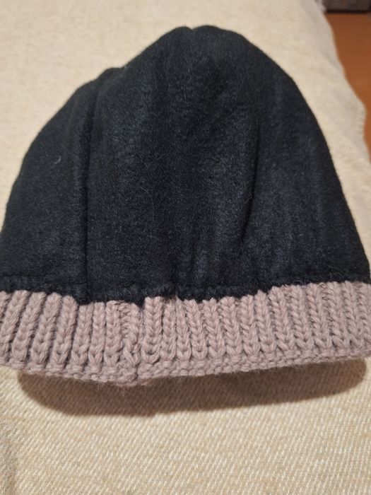 Шапки теплые, новые