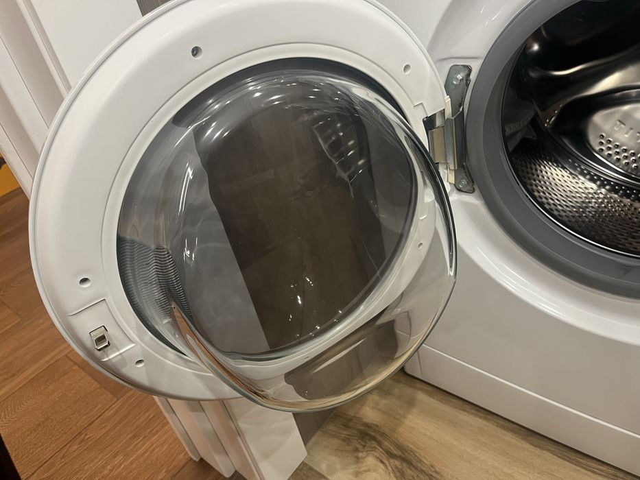 Прально-сушильна машина Indesit EWDE 71280 W EU