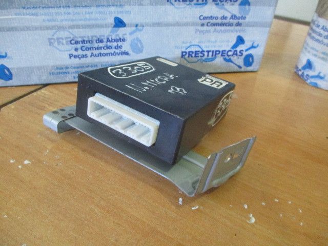 Botão / interruptor electromecânico / relé NISSAN Micra III (K12)