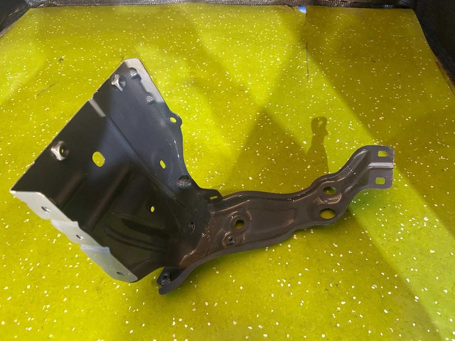 Wspornik Renault Trafic