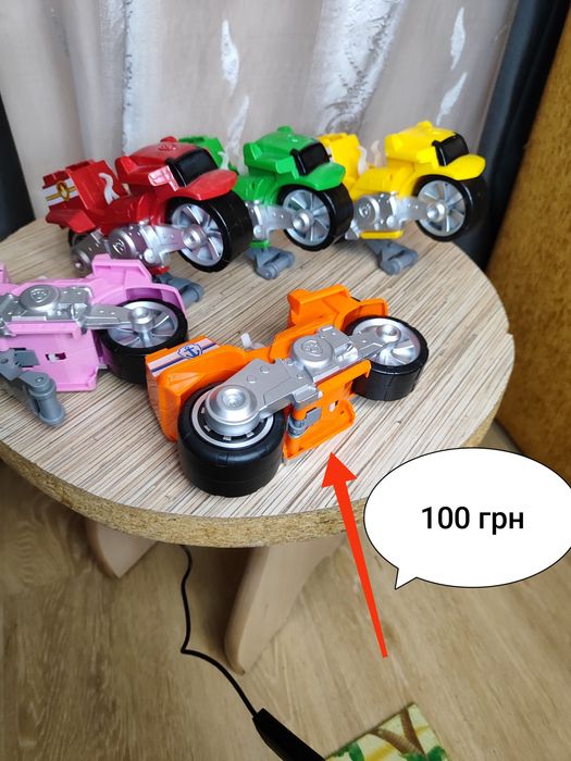 Іграшки щенячий патруль