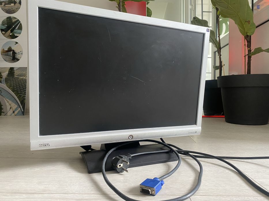 Монітор BenQ G2000WA старого зразка