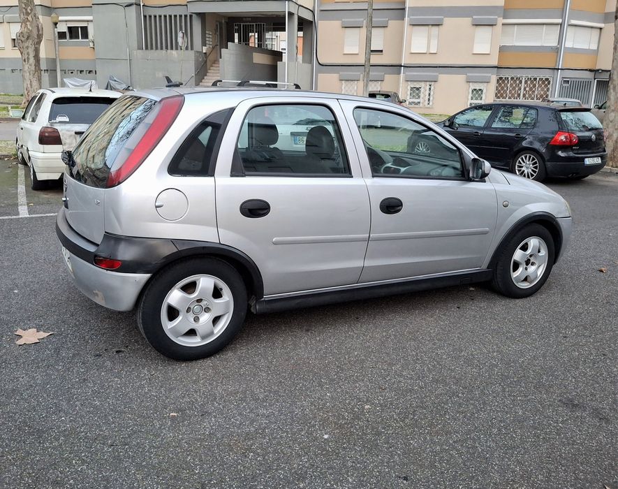 Opel Corsa 1.2i 75cv Nacional 03
