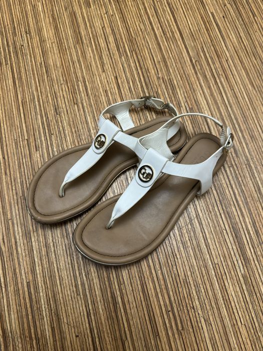 Босоніжки Guess