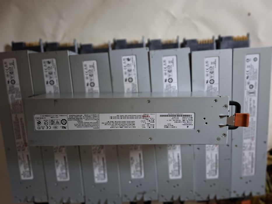 Серверні блоки живлення