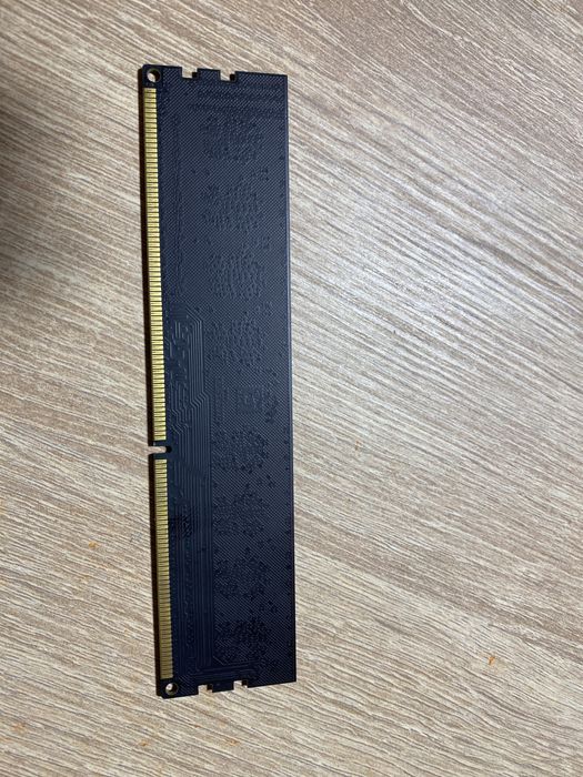 DDR3 озу goodram 1333D364L9/4gb