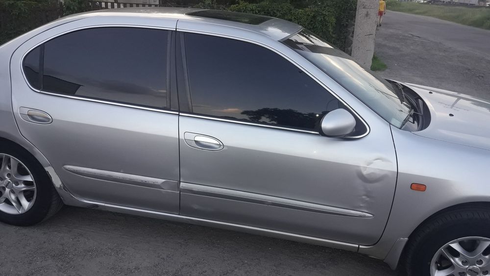 Двері до Нісан Максима А33