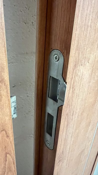 Portas em madeira com vidro fosco