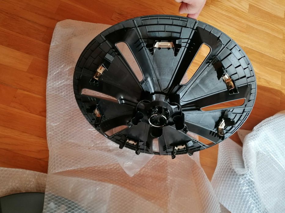 4 tampões novos originais p/ jante Photon de 18” Tesla Model 3 Highland 2024