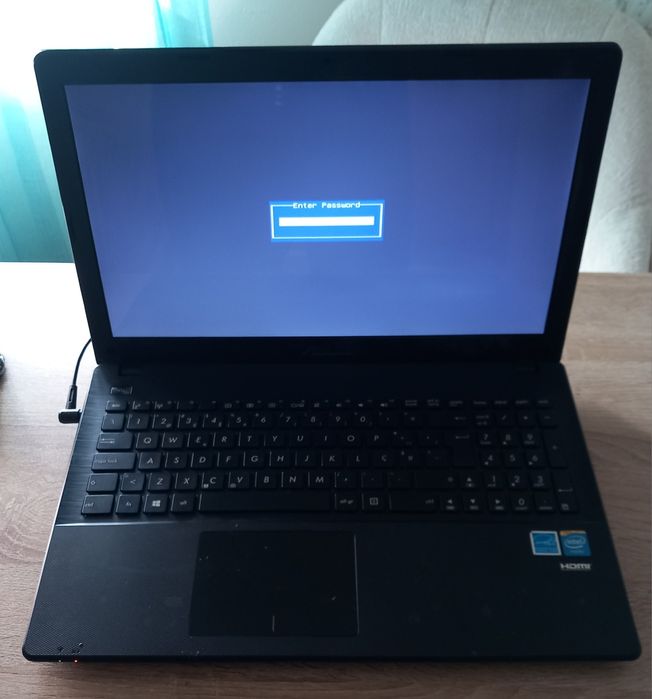 Portátil Asus modelo X551M