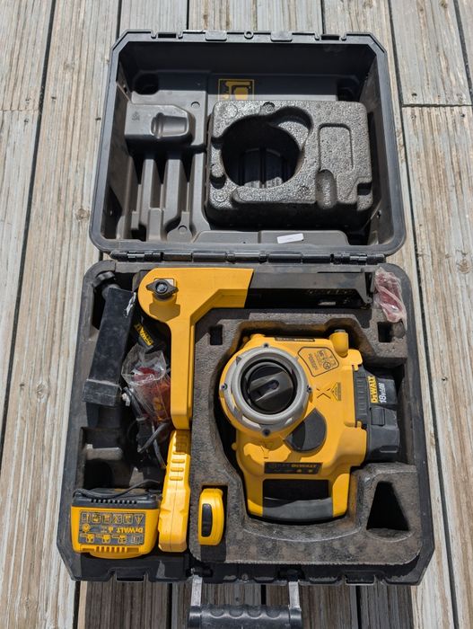 Nível Laser Rotativo DeWalt DW077
