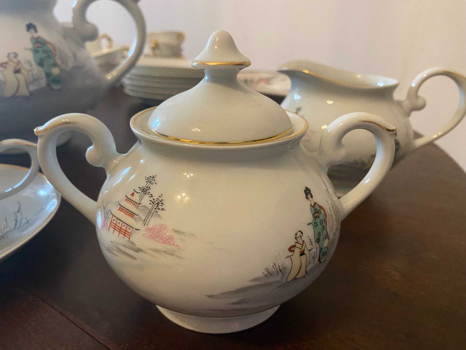 Antique tea set in excellent condition430225376999516163