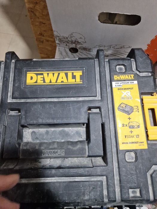 Comjunto máquinas  furar