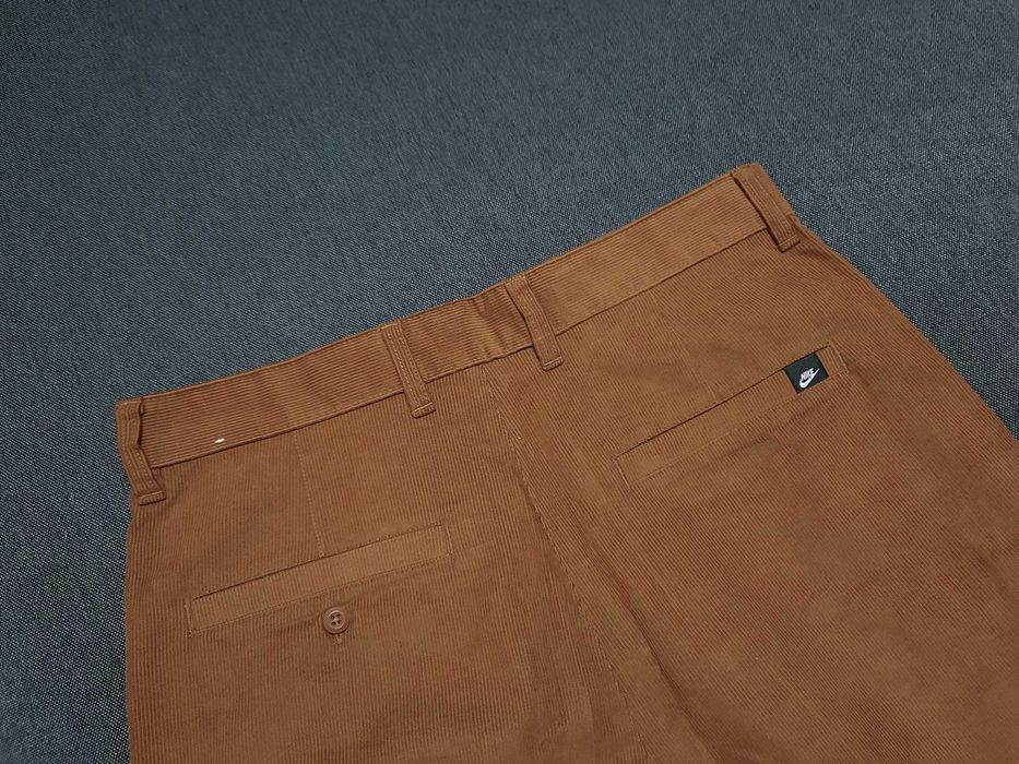 Штани Nike Corduroy