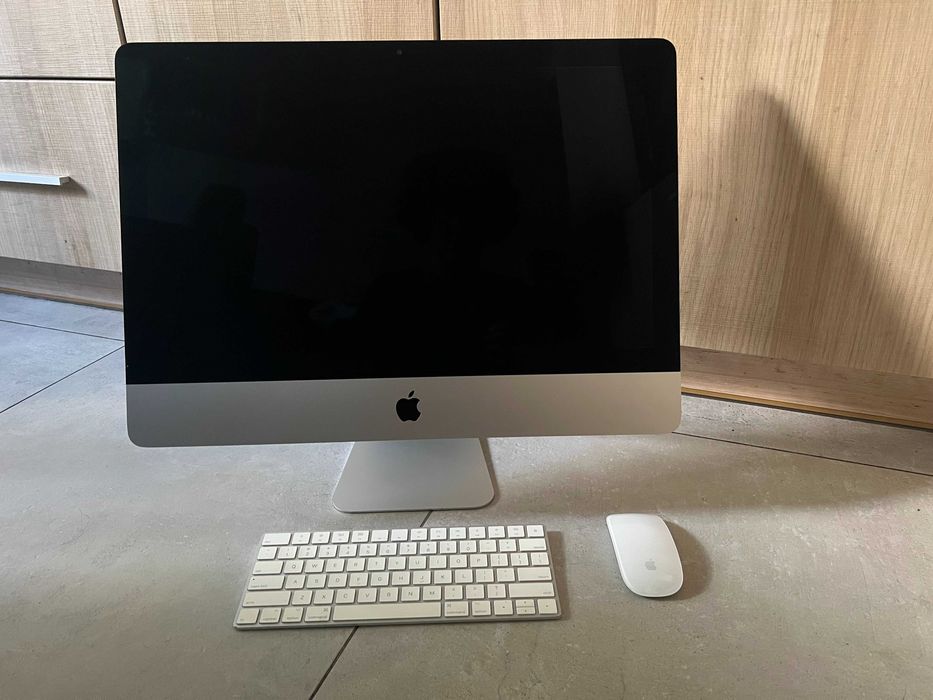 Apple iMac 21,5" (2017) | Intel i5 | 8 GB RAM | 1 TB HDD | Klawiatura i mysz Apple